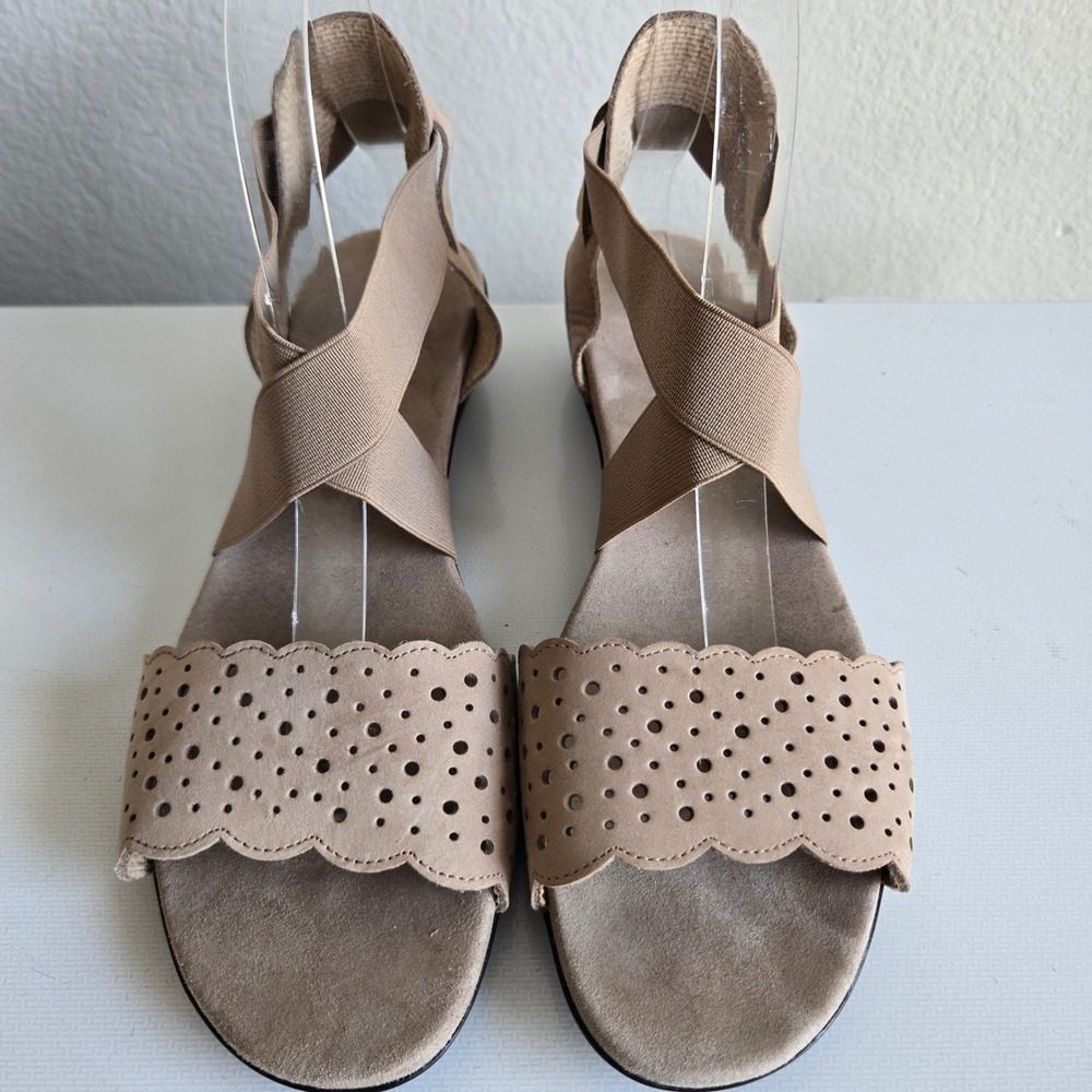 Munro American Ione Taupe Suede Scalloped Elastic Strap Wedge Sandals Womens 9M - Picture 3 of 9
